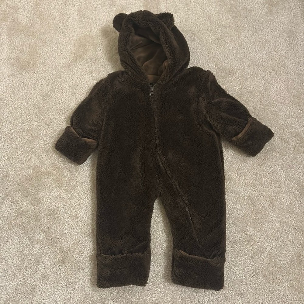 NWT Donna Salyers fabulous furs baby pram size 6-12M